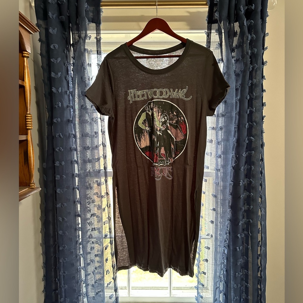 Torrid Fleetwood Mac side slit tunic tee 00 medium